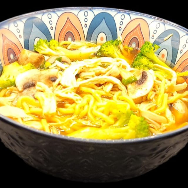 LO MEIN NOODLE SOUP.