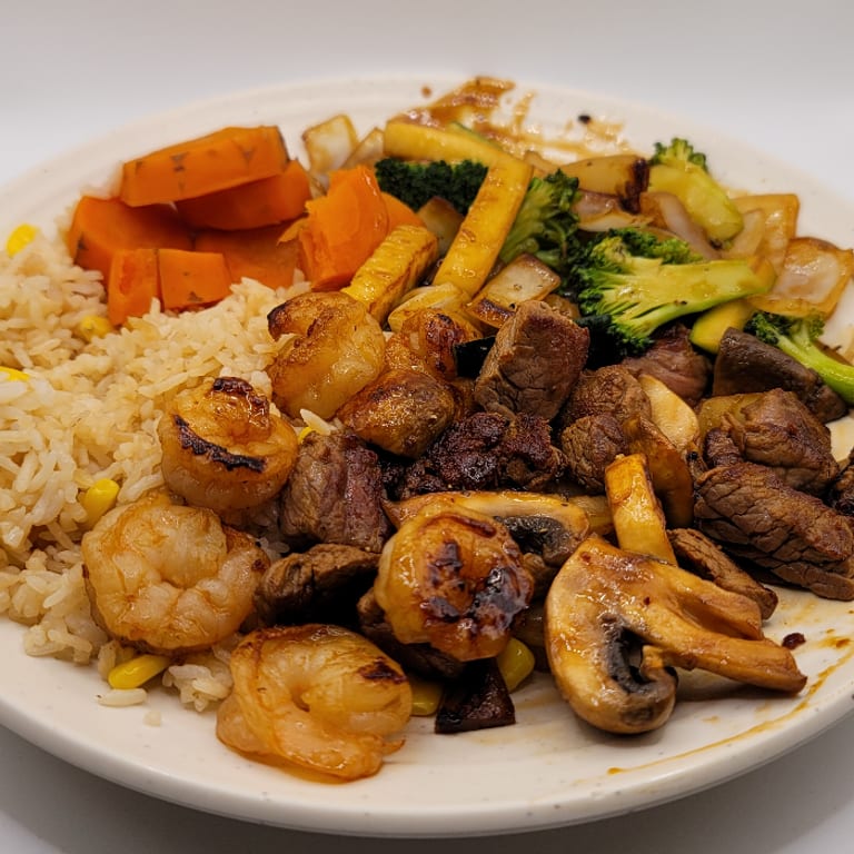 Delicious Teriyaki Dishes: Japanese and Sushi Favorites